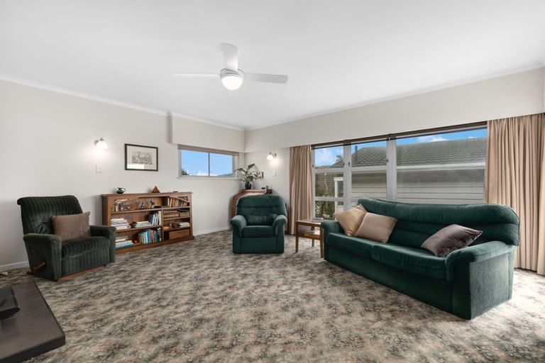 Photo of property in 4 Mana View Road, Paremata, Porirua, 5026