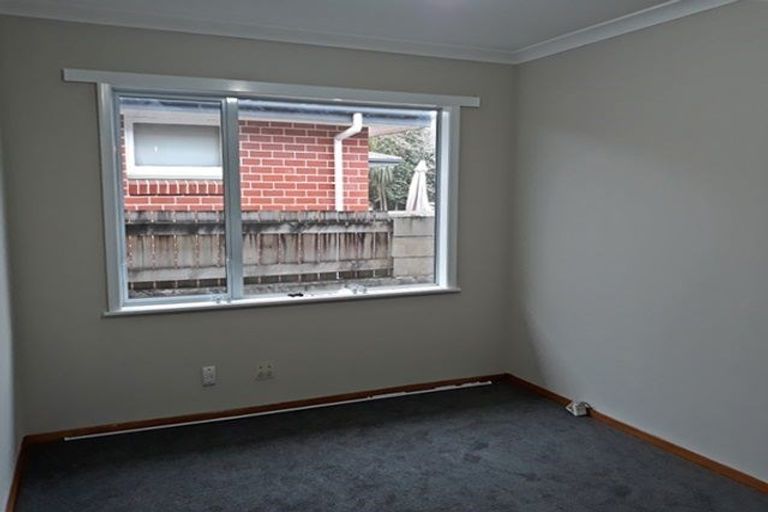 Photo of property in 14 Bond Street, Hokowhitu, Palmerston North, 4410