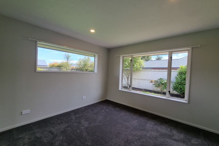 Photo of property in 393 Yaldhurst Road, Russley, Christchurch, 8042