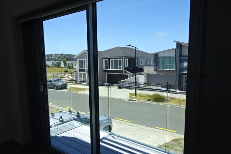 Photo of property in 15 Gunn Way, Hobsonville, Auckland, 0616