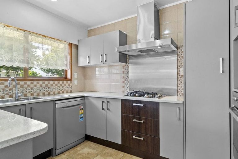 Photo of property in 1/215 Shirley Road, Papatoetoe, Auckland, 2025