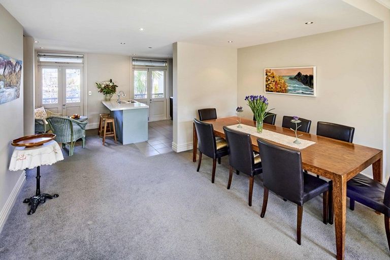 Photo of property in 40d Agra Crescent, Khandallah, Wellington, 6035