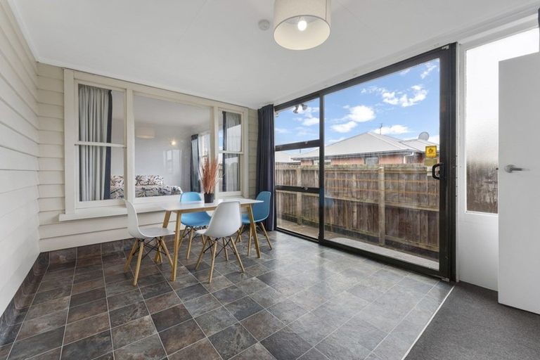 Photo of property in 99 Avonhead Road, Avonhead, Christchurch, 8042