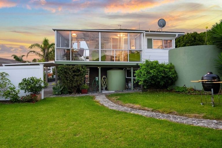 Photo of property in 2/23 Rawhiti Road, Manly, Whangaparaoa, 0930