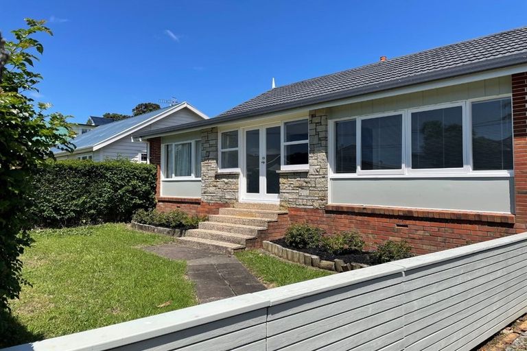 Photo of property in 1/18 Ocean View Road, Milford, Auckland, 0620