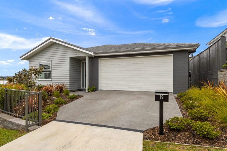 Photo of property in 19 Kuku Avenue, Red Beach, 0932