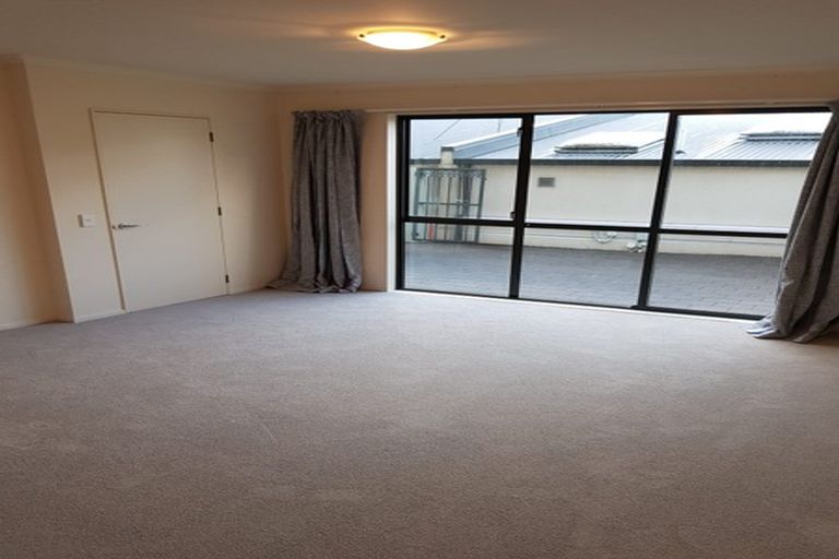 Photo of property in 83g Hill Street, Thorndon, Wellington, 6011