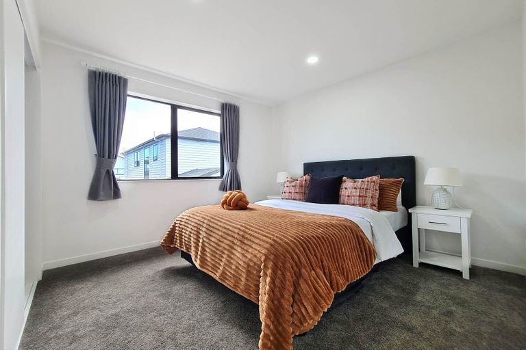 Photo of property in 4 Frontier Lane, Flat Bush, Auckland, 2019