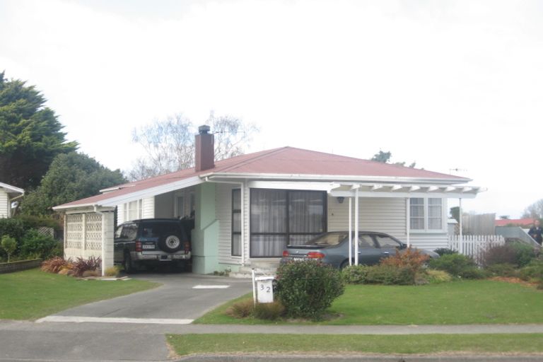 Photo of property in 32 Bright Crescent, Maraenui, Napier, 4110