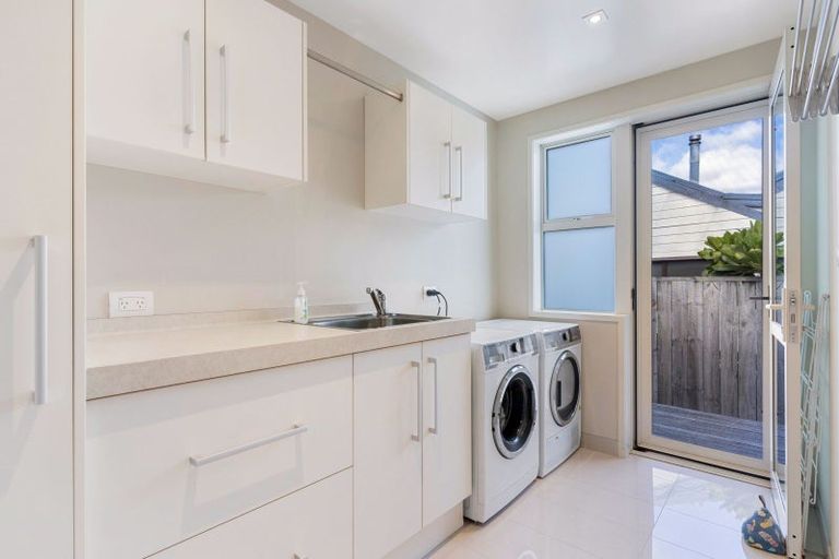 Photo of property in 6 Braddock Grove, Pauanui, Hikuai, 3579