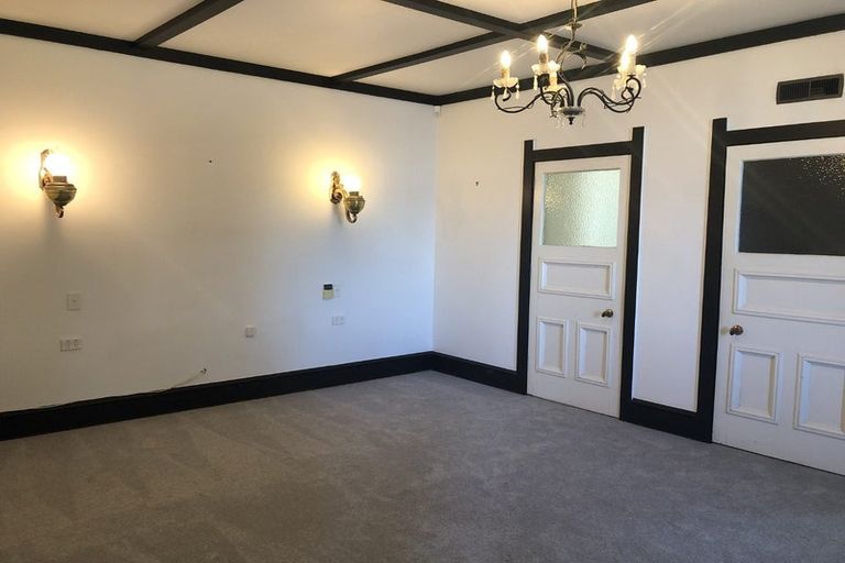 Photo of property in 15 Norwood Road, Bayswater, Auckland, 0622