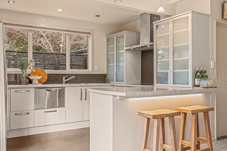 Photo of property in 8a Nayland Street, Sumner, Christchurch, 8081