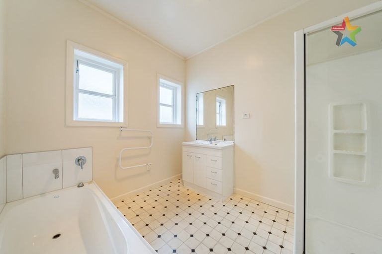 Photo of property in 7 Collingwood Street, Waterloo, Lower Hutt, 5011