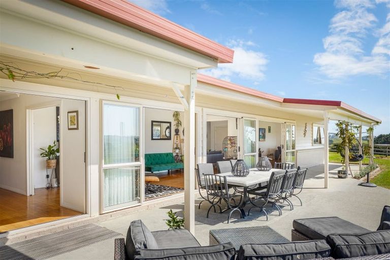 Photo of property in 135c Hutchinson Road, Helensville, 0875