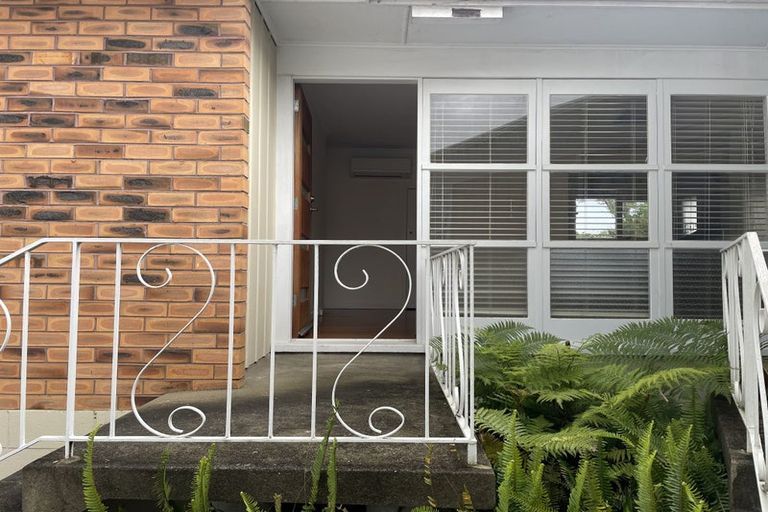Photo of property in 2/1a Wade Avenue, Onehunga, Auckland, 1061