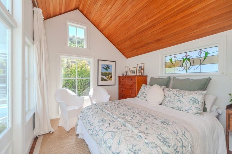 Photo of property in 1 Totara St Rona Bay, Eastbourne, Lower Hutt, 5013