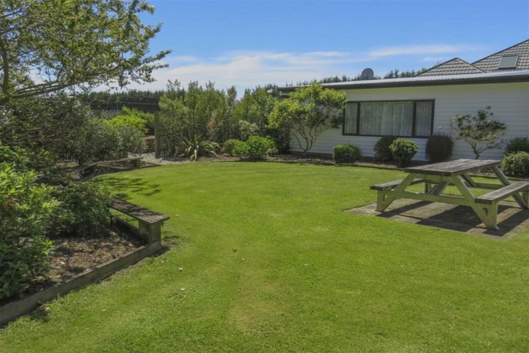 Photo of property in 35 Grove Bush Woodlands Road, Woodlands, Invercargill, 9871