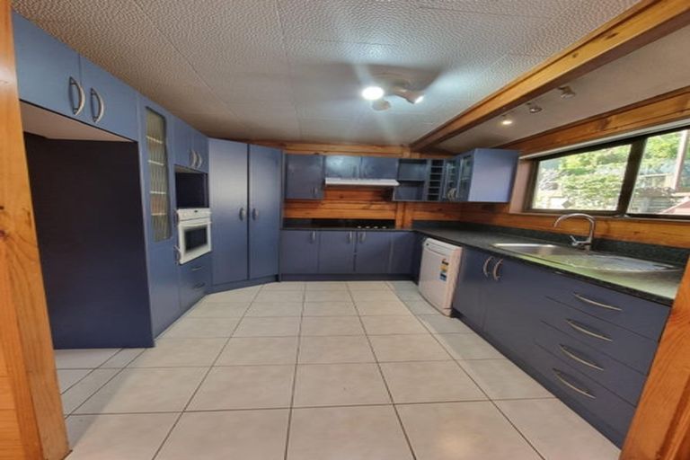 Photo of property in 56 Glennandrew Drive, Half Moon Bay, Auckland, 2012