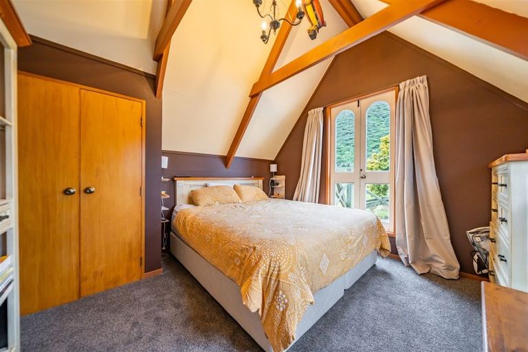 Photo of property in 64 Larchmont Grove, Totara Park, Upper Hutt, 5018