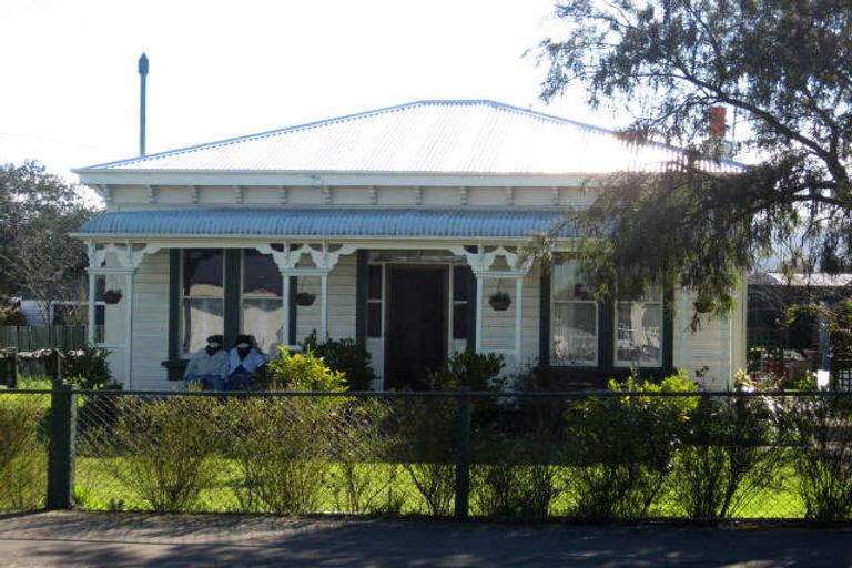 Photo of property in 238 High Street South, Carterton, 5713