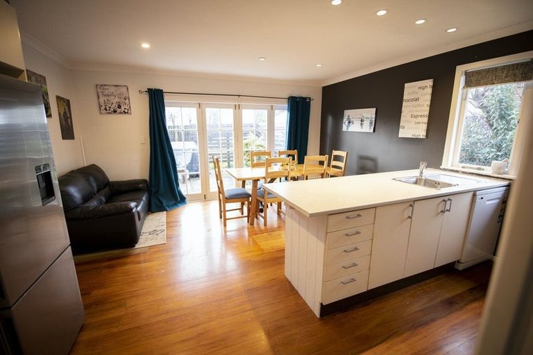 Photo of property in 15 Palmerston Road, Havelock North, 4130