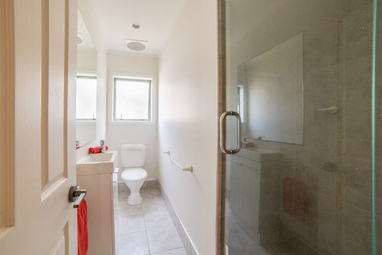 Photo of property in 4a Kennedy Avenue, Forrest Hill, Auckland, 0620