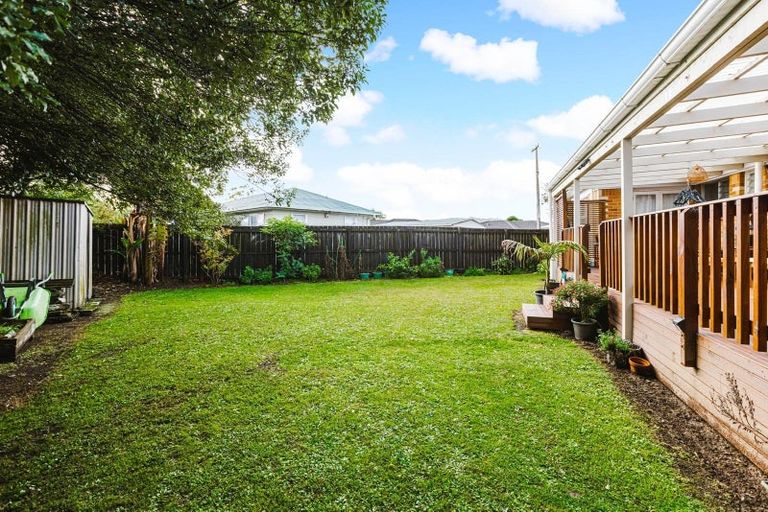 Photo of property in 19 Wilson Place, Papakura, 2110