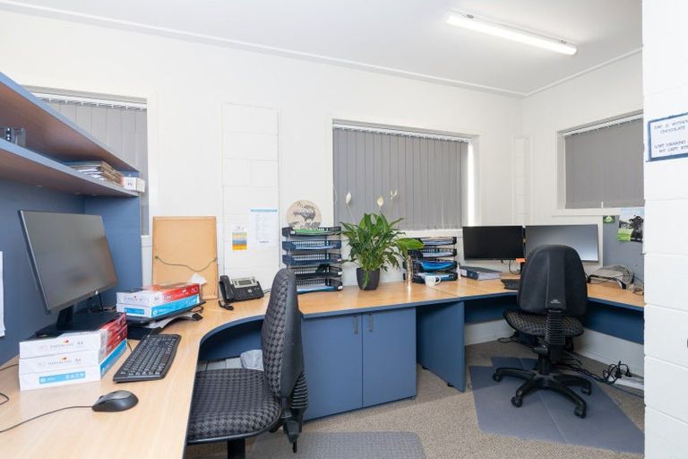 Photo of property in 13 Wallis Street, Raglan, 3225