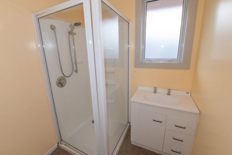 Photo of property in 4 Campbell Street, Alexandra, 9320