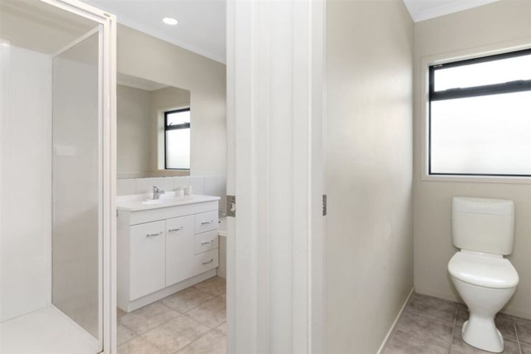 Photo of property in 5 Hillford Place, Welcome Bay, Tauranga, 3175