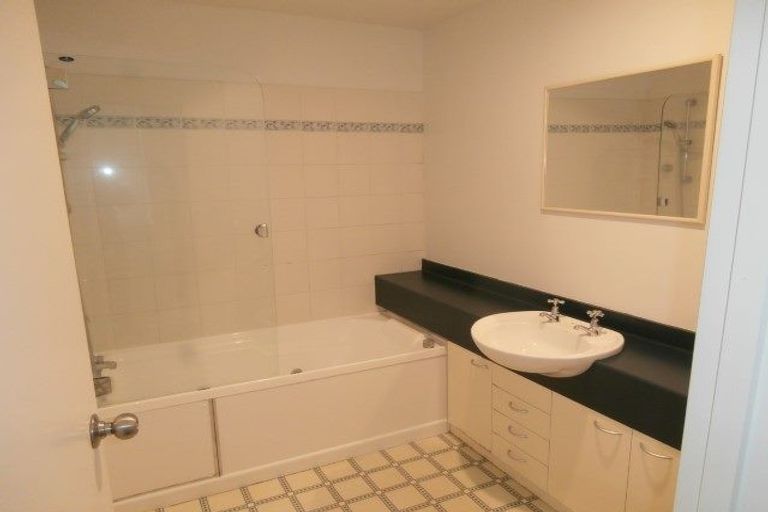 Photo of property in 5/4 Brockworth Place, Riccarton, Christchurch, 8011