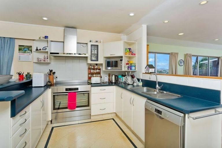 Photo of property in 50 Sartors Avenue, Browns Bay, Auckland, 0630