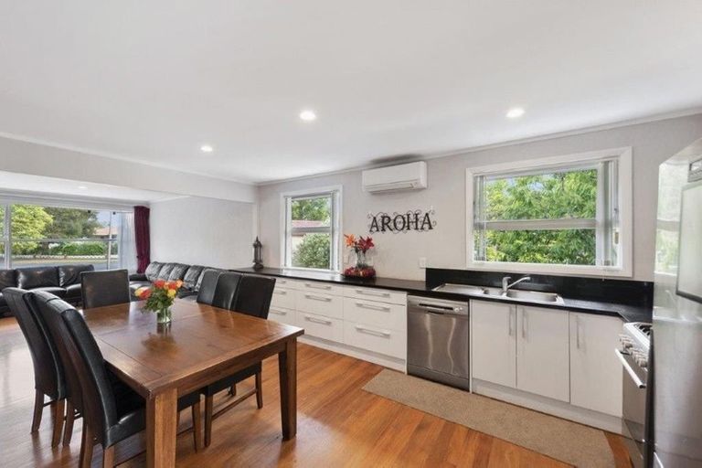 Photo of property in 10 Barrie Crescent, Silverdale, Hamilton, 3216