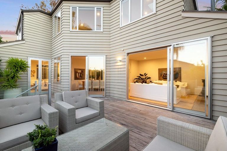 Photo of property in 1/56 Castor Bay Road, Castor Bay, Auckland, 0620