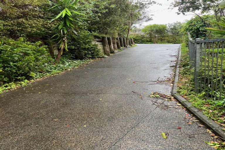 Photo of property in 6 David Beattie Place, Chatswood, Auckland, 0626