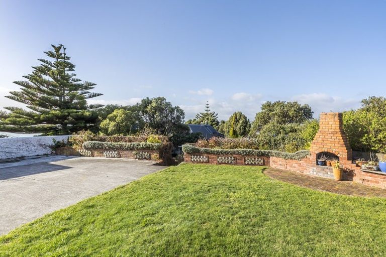 Photo of property in 40 Seatoun Heights Road, Seatoun, Wellington, 6022