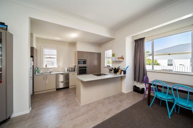 Photo of property in 8 Argyle Street, Hawera, 4610