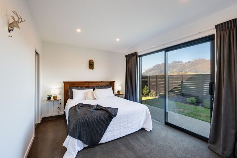 Photo of property in 5 Fife Court, Jacks Point, Queenstown, 9371