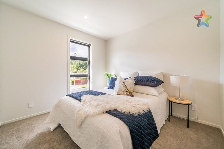 Photo of property in 3/240 Stokes Valley Road, Stokes Valley, Lower Hutt, 5019