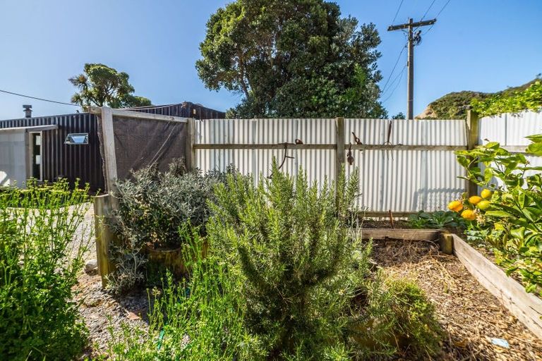 Photo of property in 1596 Cape Palliser Road, Cape Palliser, Featherston, 5772