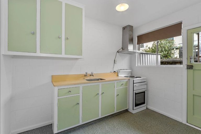 Photo of property in 2/65 Champion Street, Edgeware, Christchurch, 8013