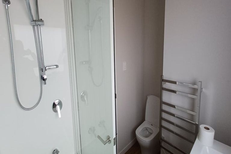 Photo of property in 5 Craig Place, Redwood, Christchurch, 8051