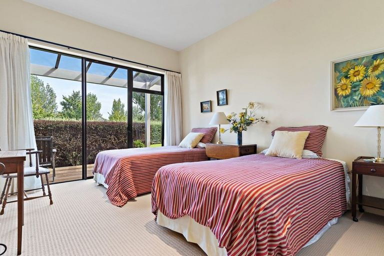 Photo of property in 1 Barlow Road, Martinborough, 5711