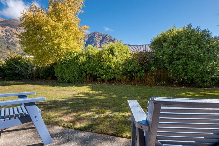 Photo of property in 14 Morning Star Terrace, Arthurs Point, Queenstown, 9371