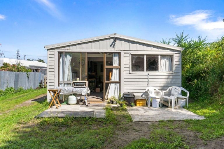 Photo of property in 10 Howe Street, Foxton, 4814