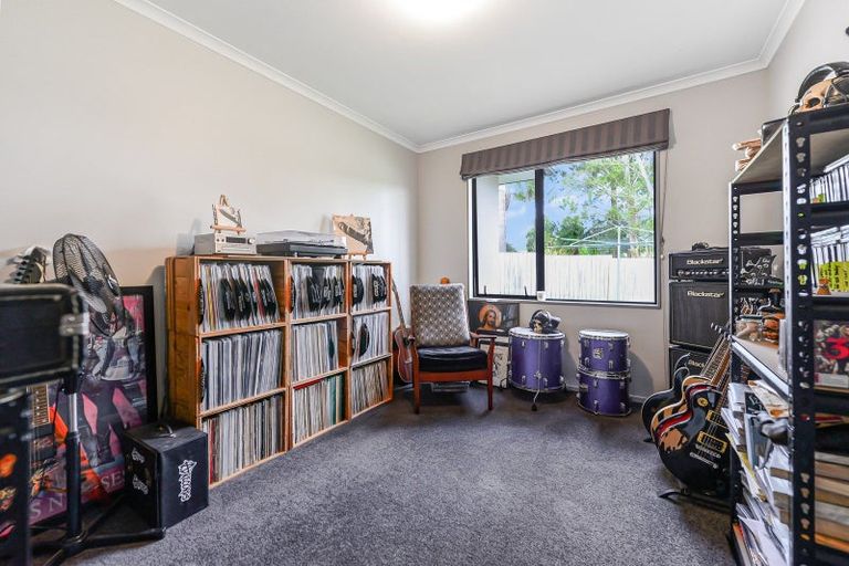 Photo of property in 16 Palm Grove Drive, Western Heights, Hamilton, 3200