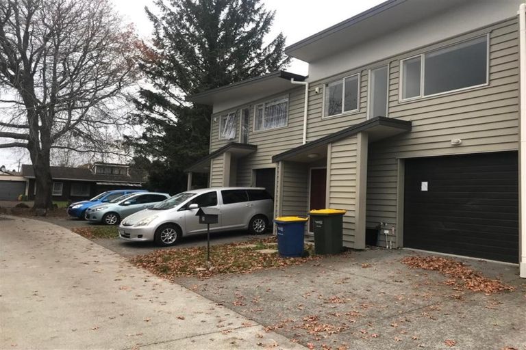 Photo of property in 21/45a Swanson Road, Henderson, Auckland, 0610