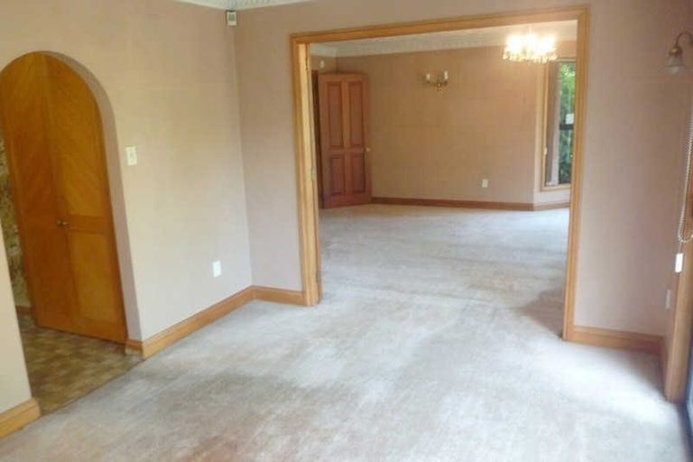 Photo of property in 86 Memorial Avenue, Ilam, Christchurch, 8053