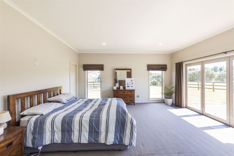 Photo of property in 711 Makerua Road, Tokomaru, Palmerston North, 4474
