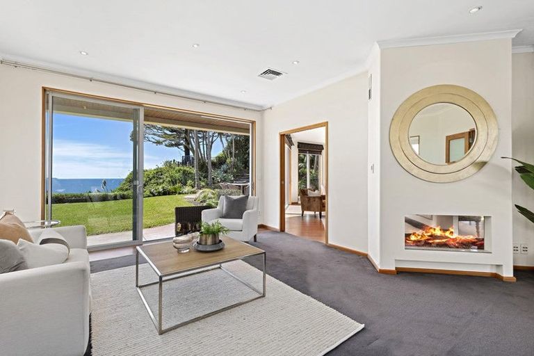 Photo of property in 24 Cliff Road, Torbay, Auckland, 0630